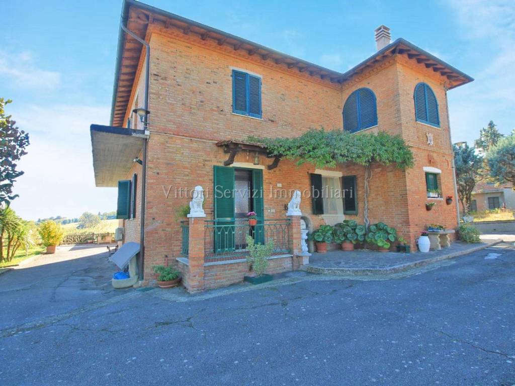 Villa a Chianciano terme in Via Giuseppe Verdi - Foto 2