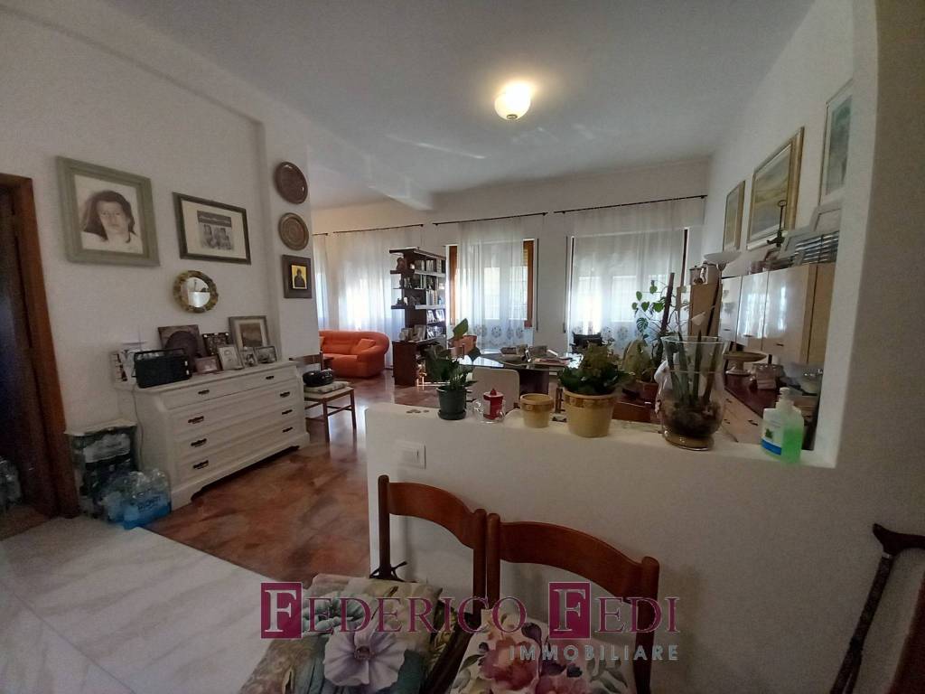 Appartamento a Prato in Via Rosa Giorgi - Foto 4