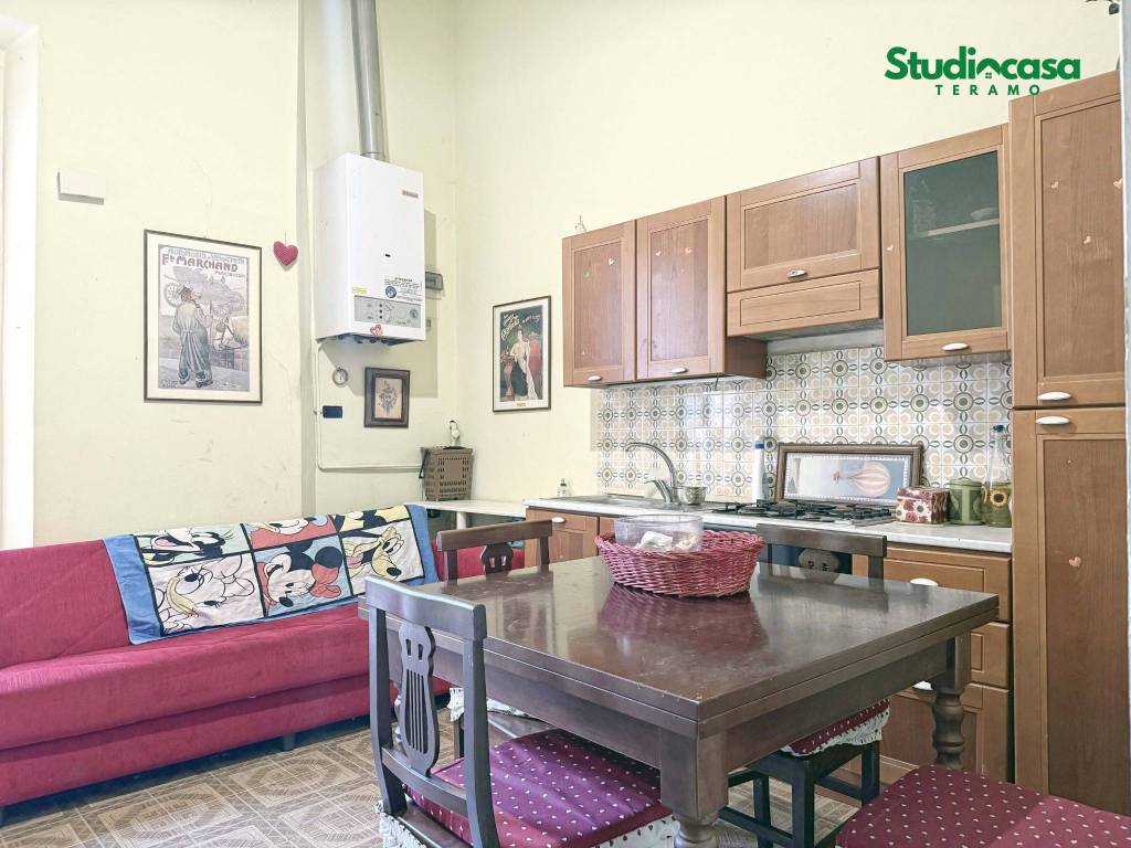 Appartamento a Teramo in Via Mario Capuani - Foto 2