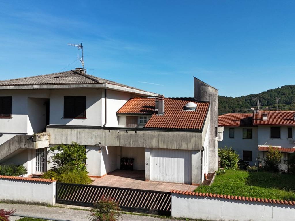 Appartamento a Schio in Via Calbarine, 9 - Foto 2