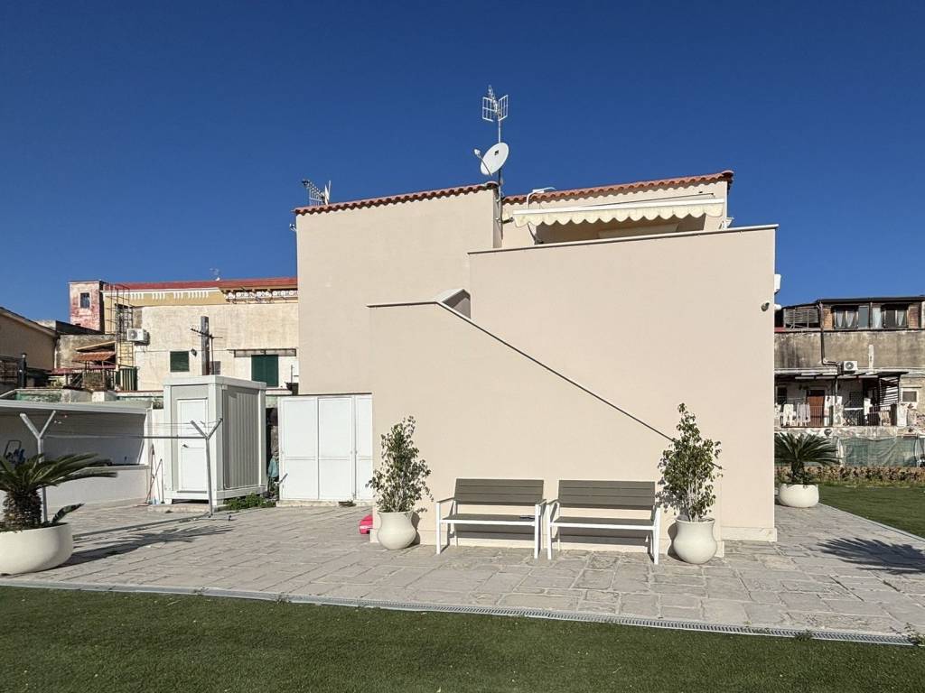 Villa a San giorgio a cremano in Via Enrico Pessina, 43 - Foto 3