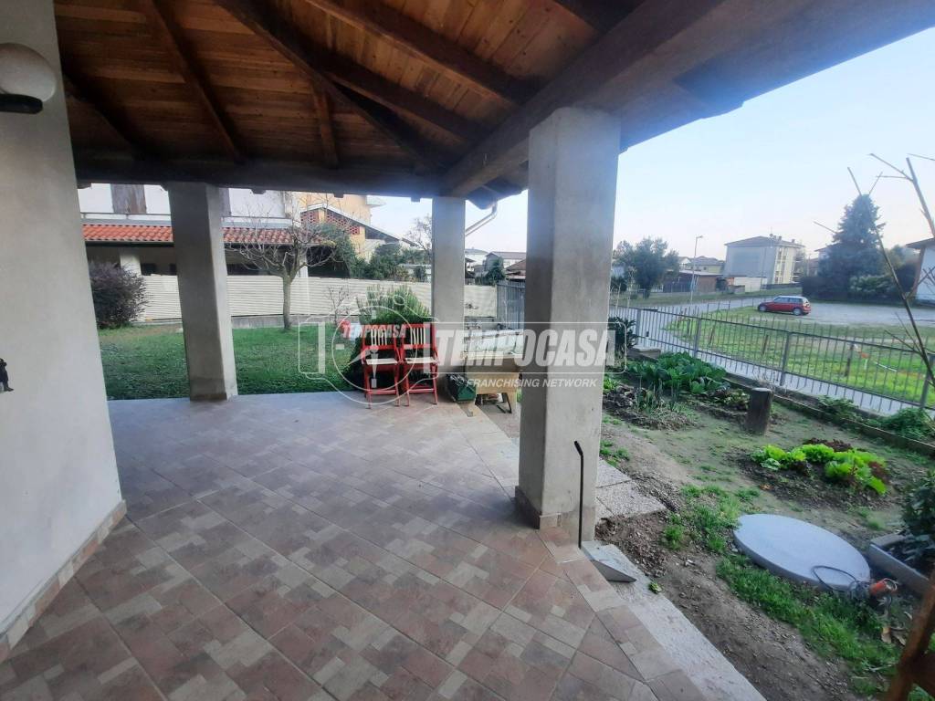 Villa a Borgofranco d'ivrea in Via Fratelli Savio - Foto 3