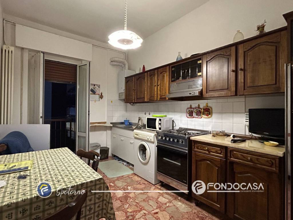 Appartamento a Spotorno in Via Giacomo Puccini - Foto 3