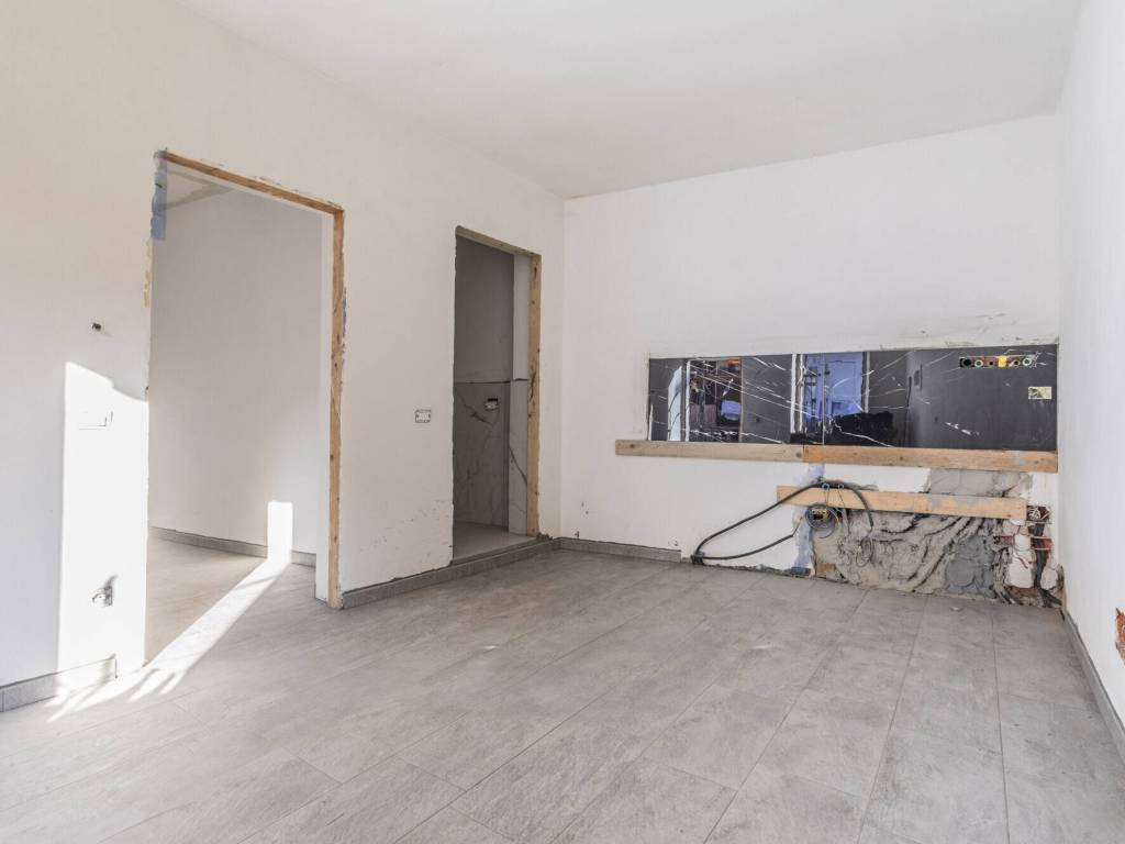 Appartamento a Saronno in Via Padre Luigi Monti - Foto 3