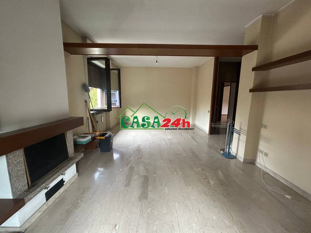 Villa a Saronno in Via Stra' Favia - Foto 3