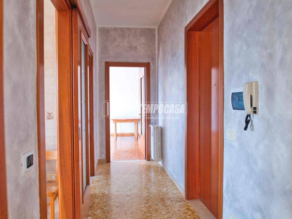 Appartamento a Galliate in Vicolo Bruno Buozzi - Foto 5