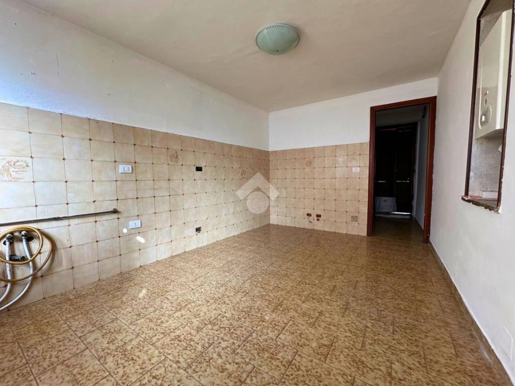 Appartamento a Santhià in Via Edmondo De Amicis, 18 - Foto 2