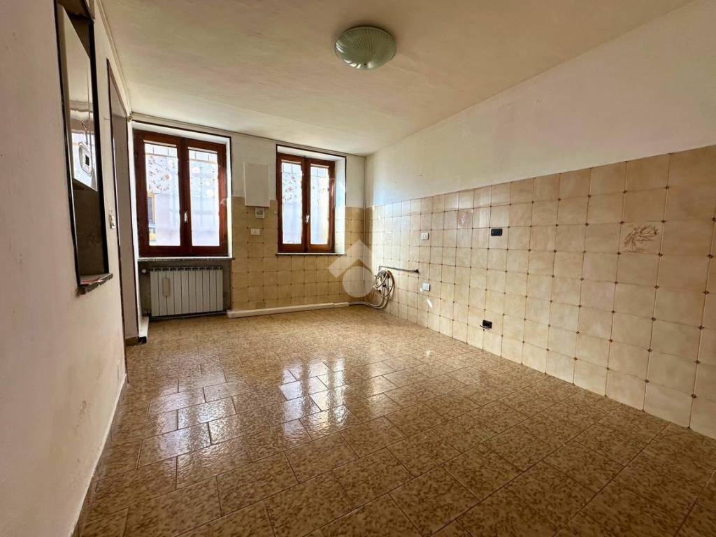 Appartamento a Santhià in Via Edmondo De Amicis, 18 - Foto 5
