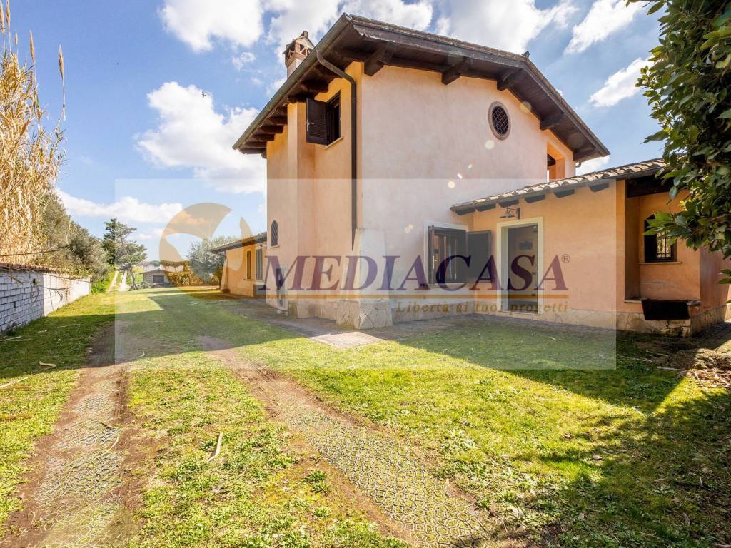 Villa a Formello in Via Cassia 2381 - Foto 2