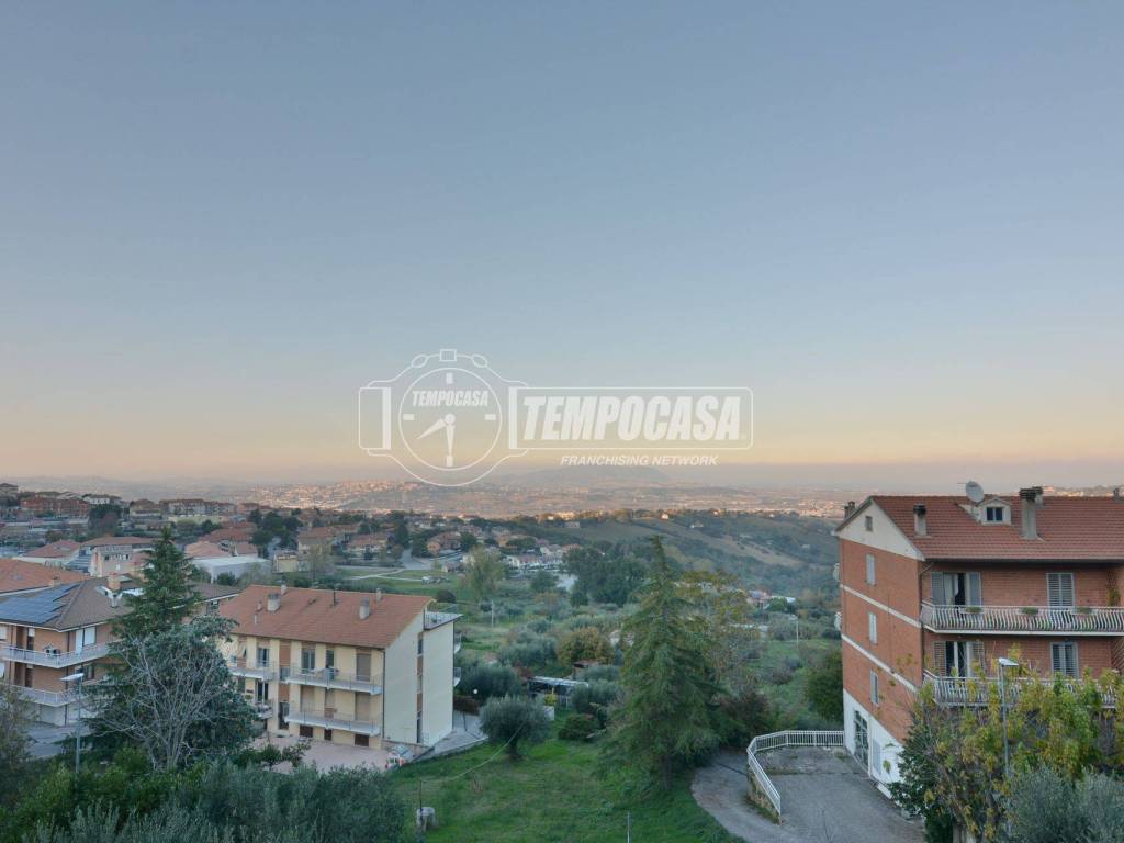Appartamento a Recanati in Viale Adriatico - Foto 2