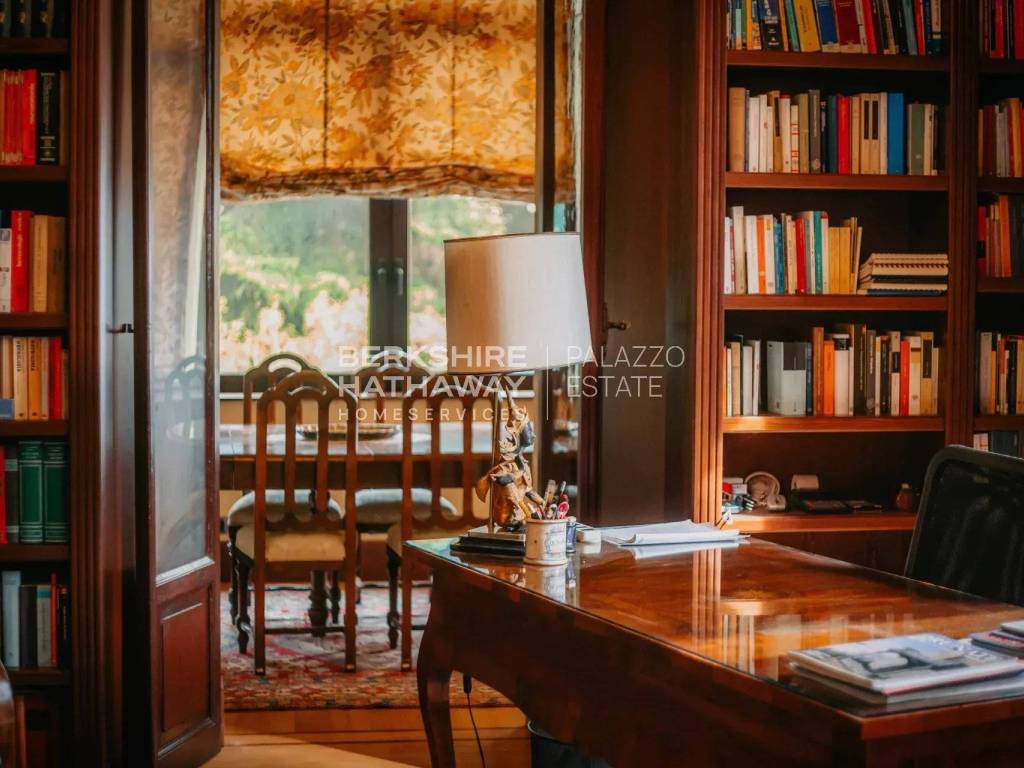 Villa a Brunate in Via Giacomo Scalini, 24 - Foto 2