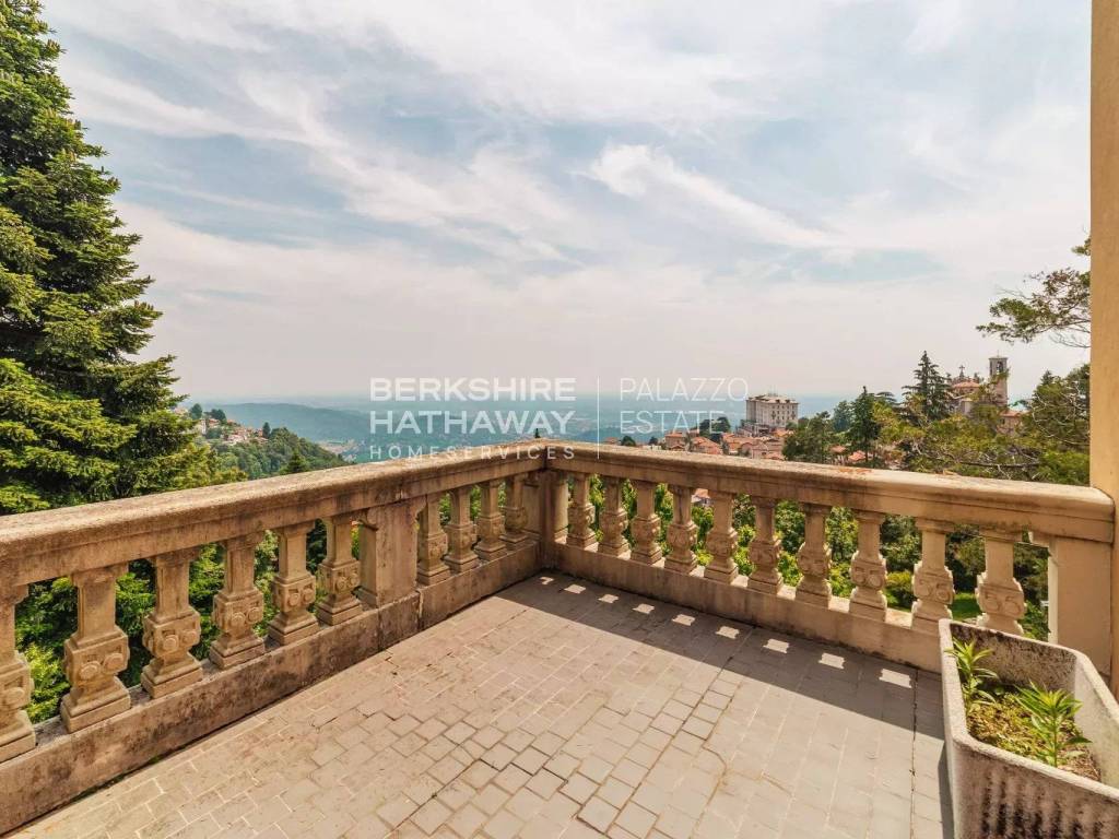 Villa a Brunate in Via Giacomo Scalini, 24 - Foto 4