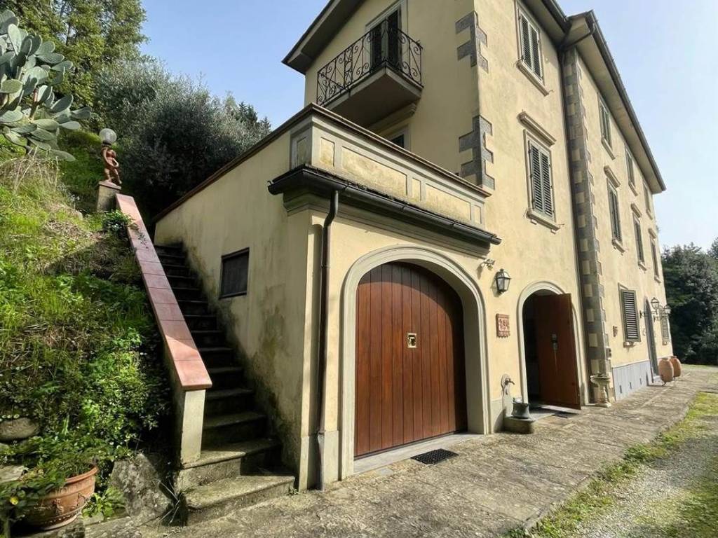 Villa a Pescia in via San Policronio - Foto 4