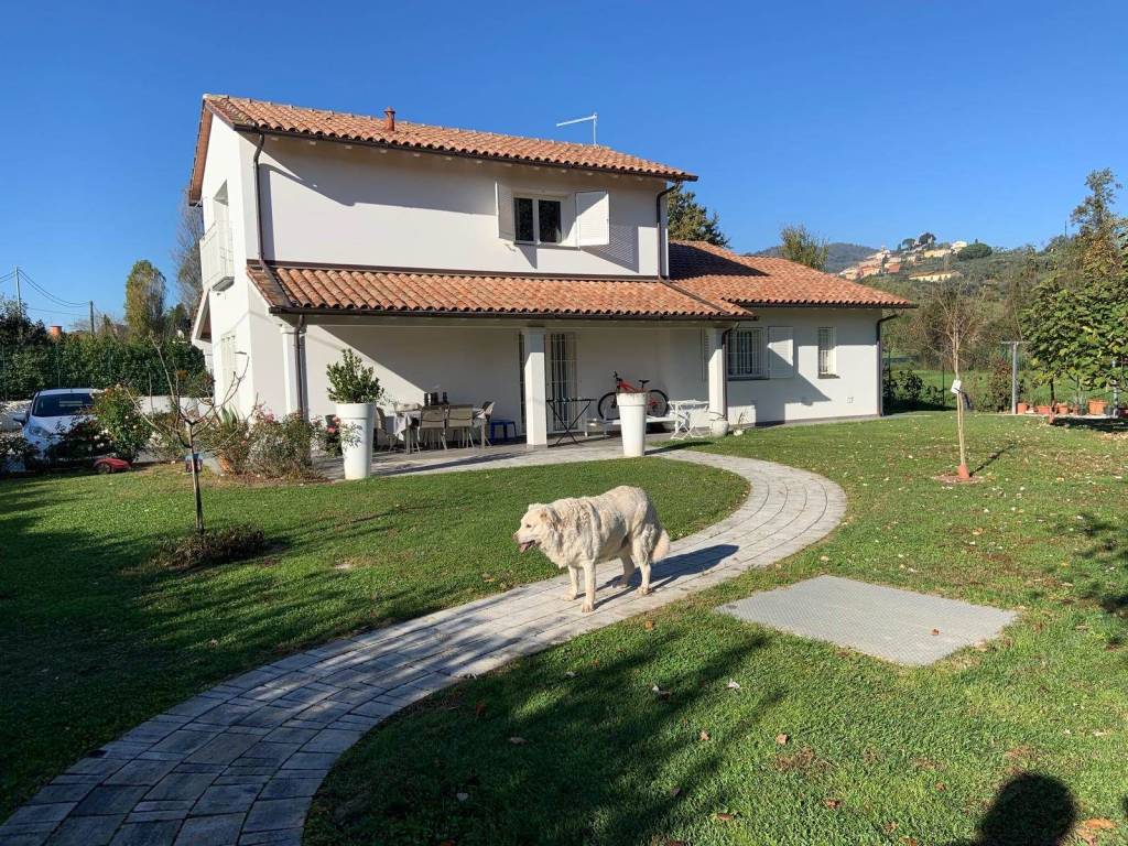 Villa a Buggiano in via pistoiese - Foto 4