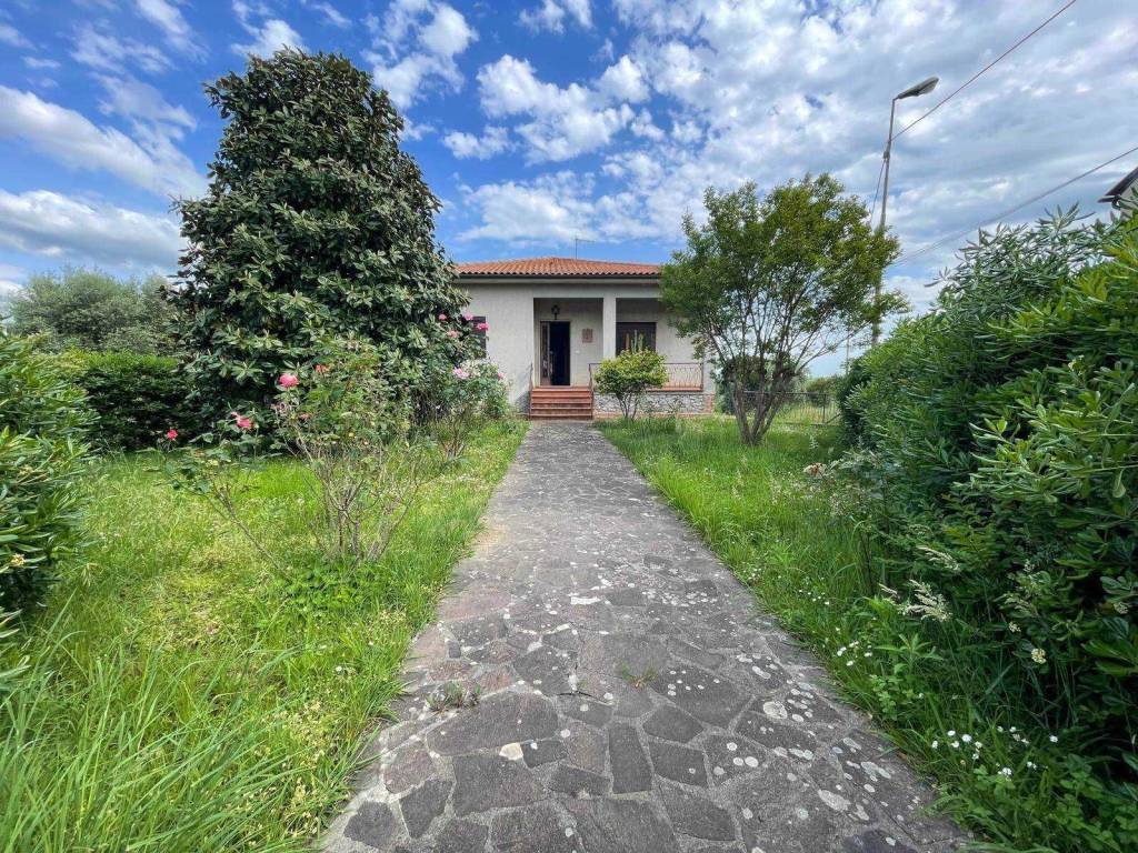 Casa indipendente a Pescia in via lucchese - Foto 4