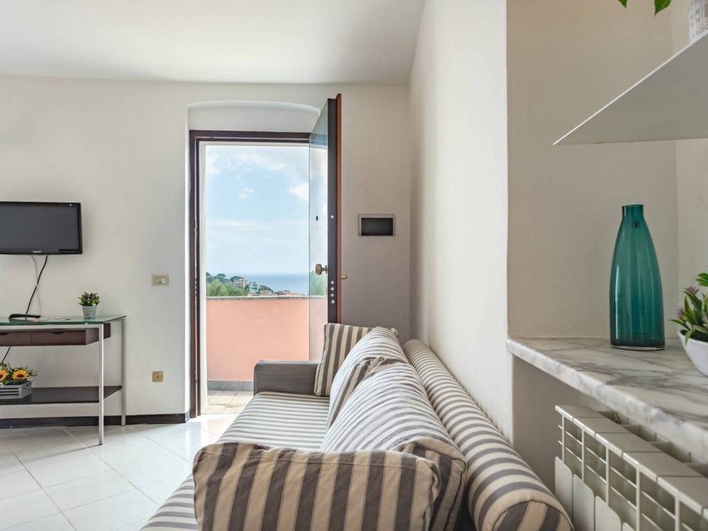 Appartamento a Celle ligure in Via Enzo Ferrari, 16 - Foto 5