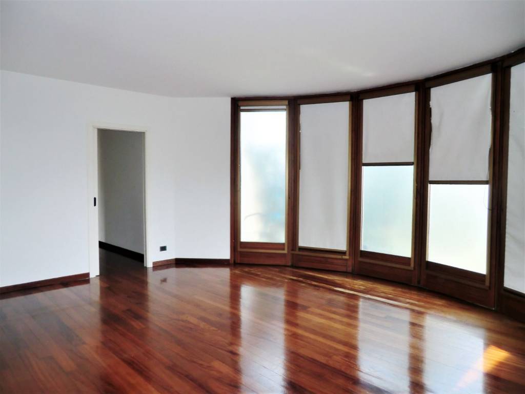 Appartamento a Erba in Via Como - Foto 2