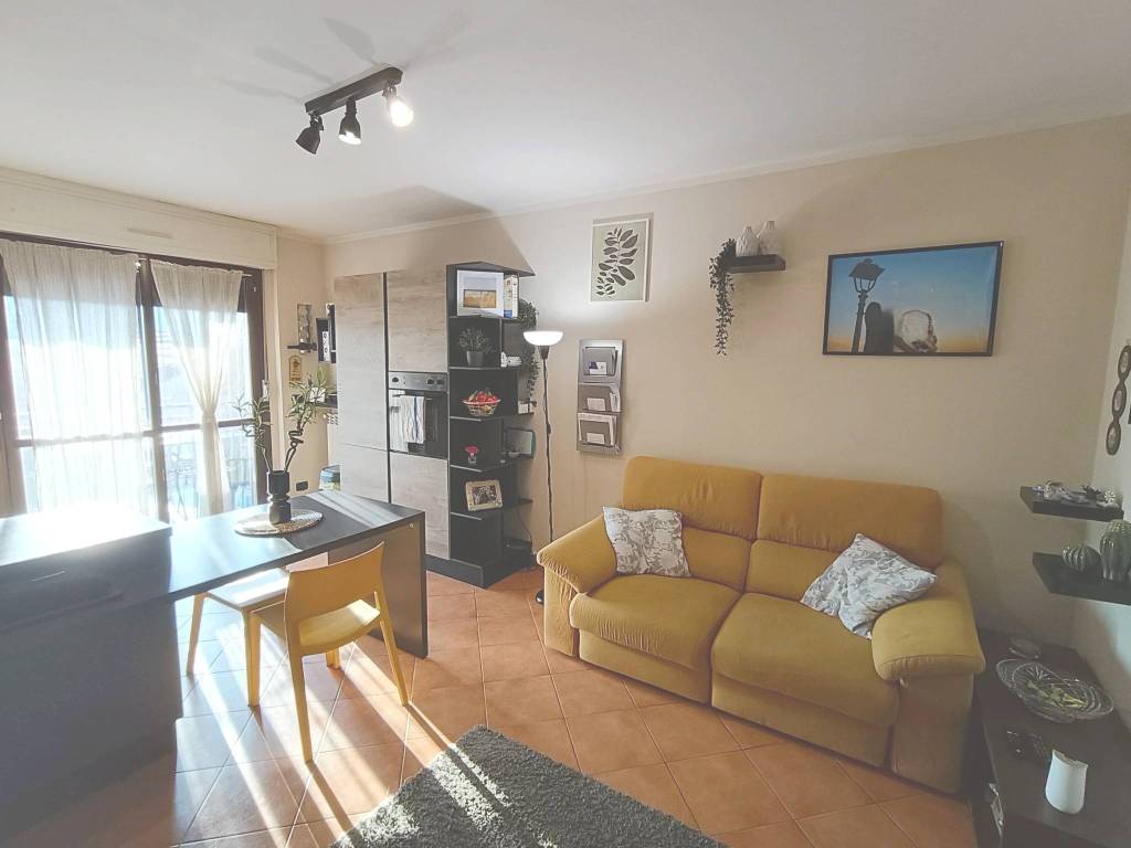 Appartamento a Orbassano in Via Vincenzo Gioberti, 4 - Foto 3