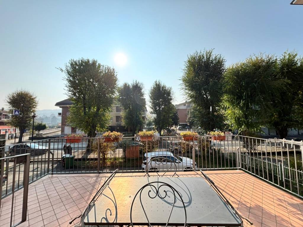 Appartamento a Canelli in Viale Risorgimento - Foto 3