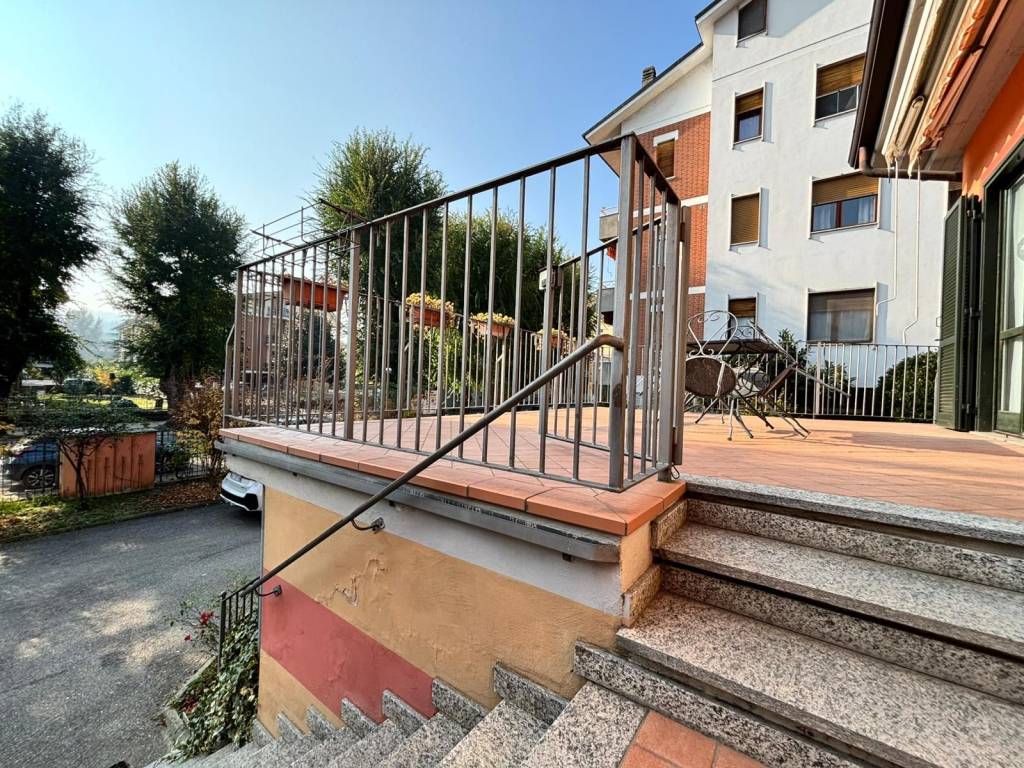 Appartamento a Canelli in Viale Risorgimento - Foto 4
