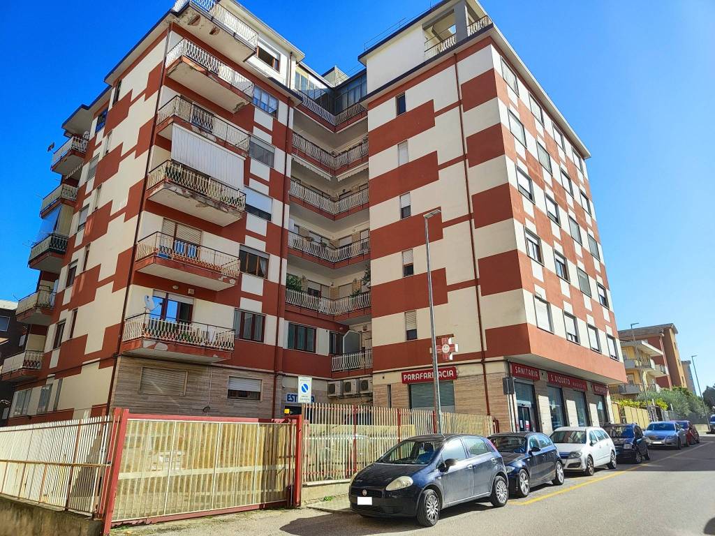 Appartamento a Benevento in Via Giuseppe Piermarini - Foto 3