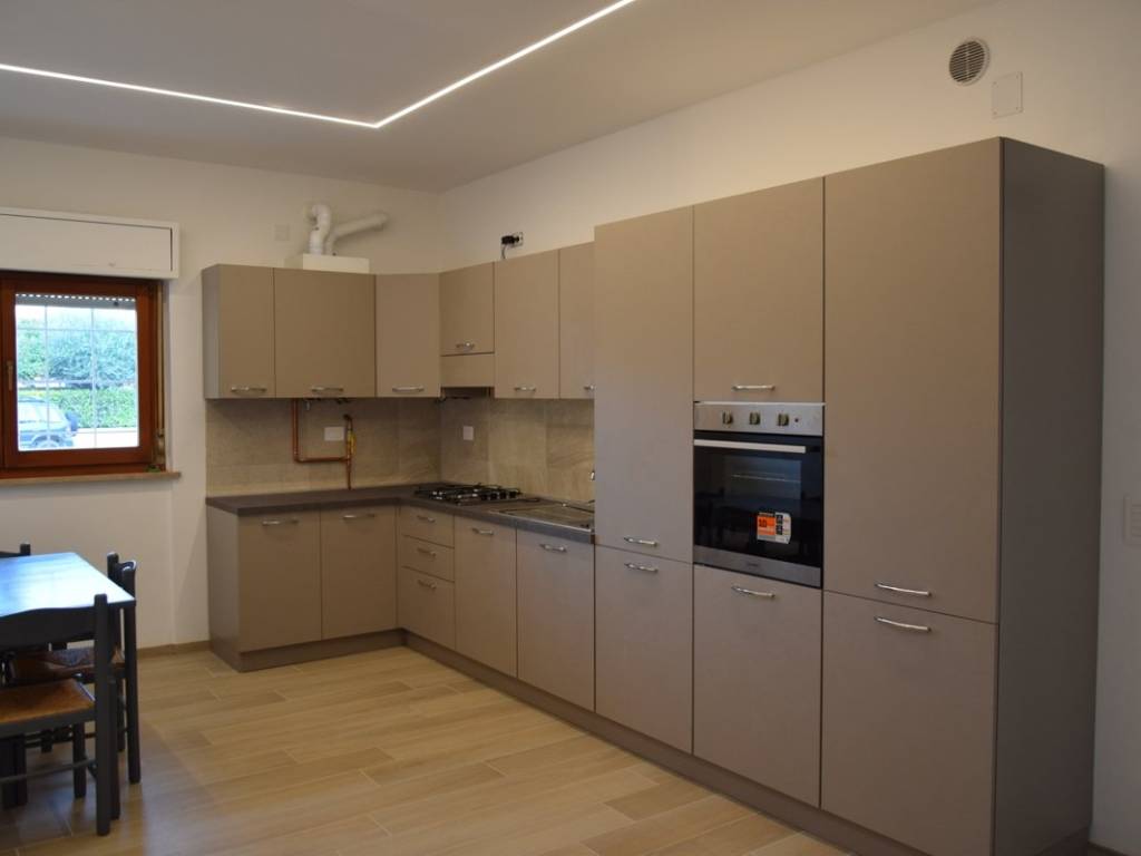 Appartamento a Foligno in Via Intermezzi - Foto 4