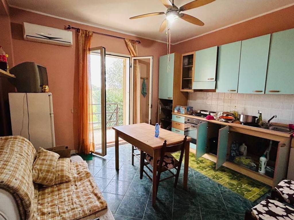 Appartamento a Lamezia terme in Via Ginepri - Foto 2