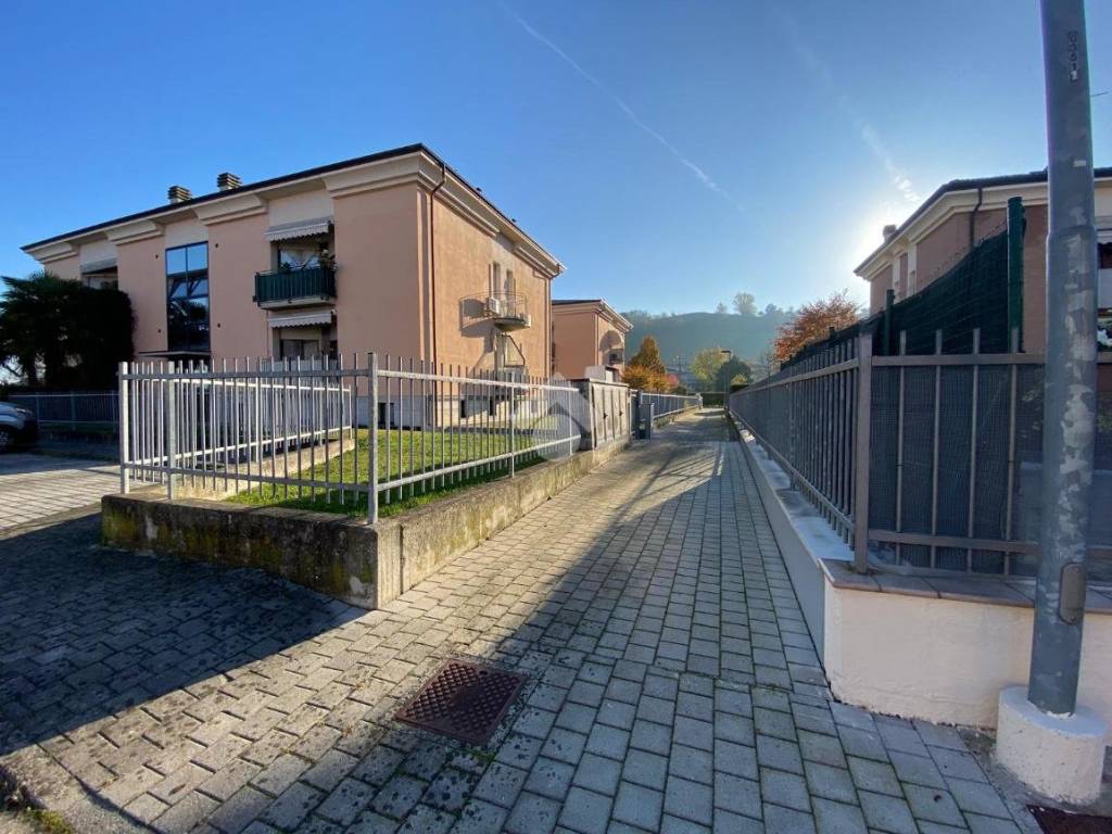 Villa a Collecchio in Via M. Battilocchi, 26 - Foto 3