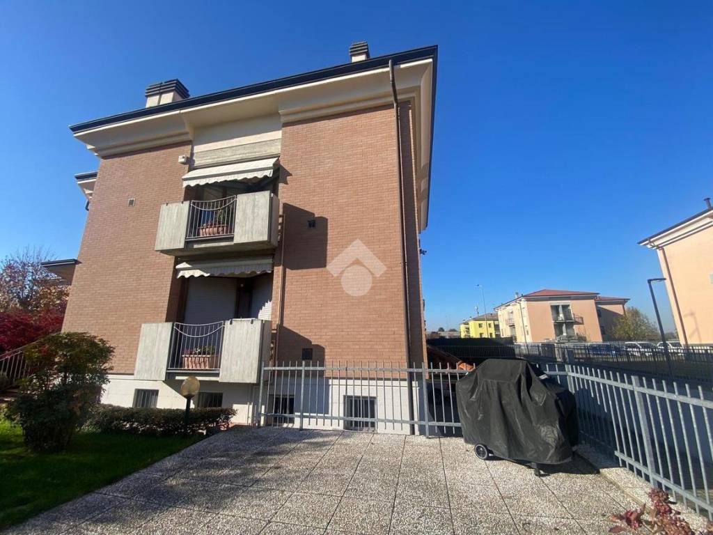 Villa a Collecchio in Via M. Battilocchi, 26 - Foto 4