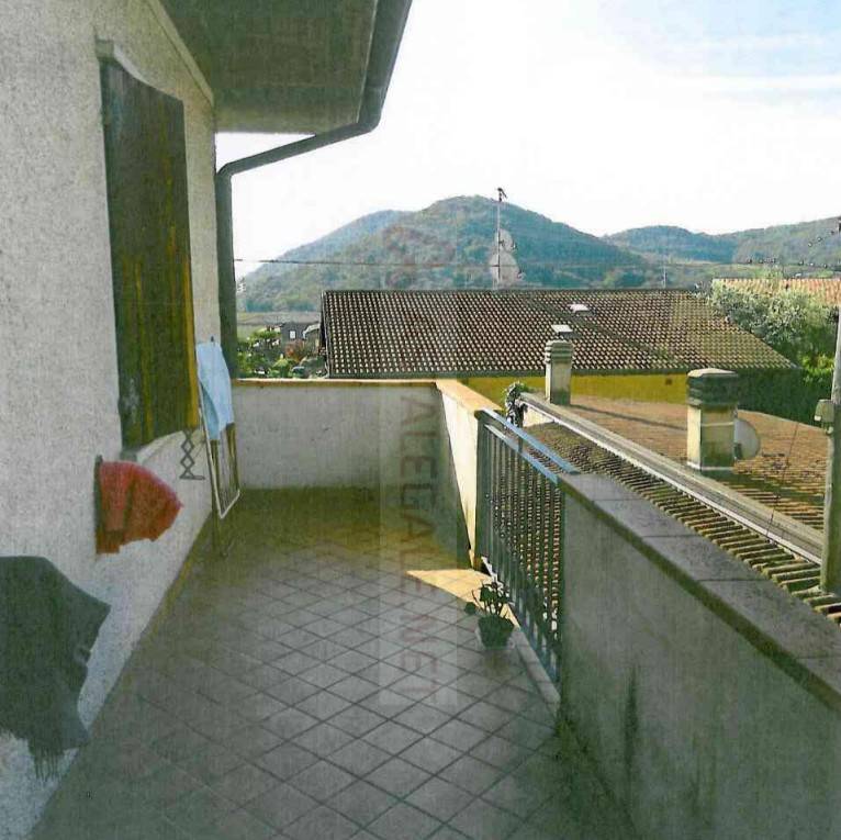 Villa a Concesio in Via Mario Piovanelli, 15 - Foto 3