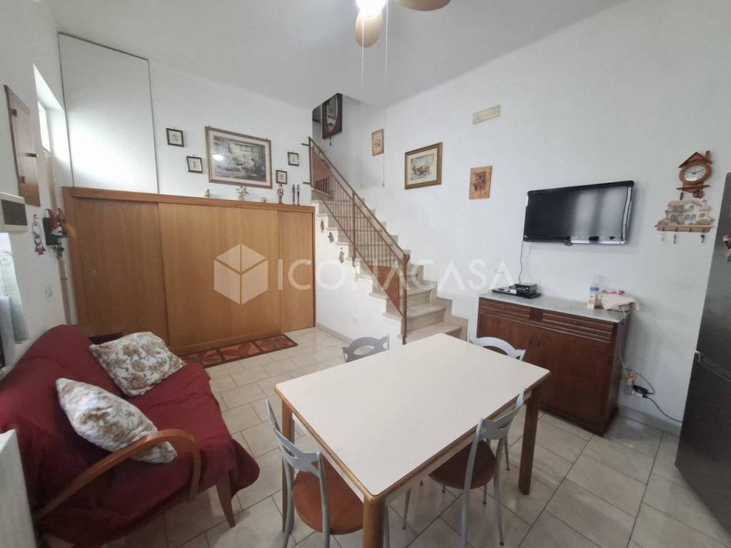 Casa indipendente a Adelfia in Via Don Cataldo, 11 - Foto 3