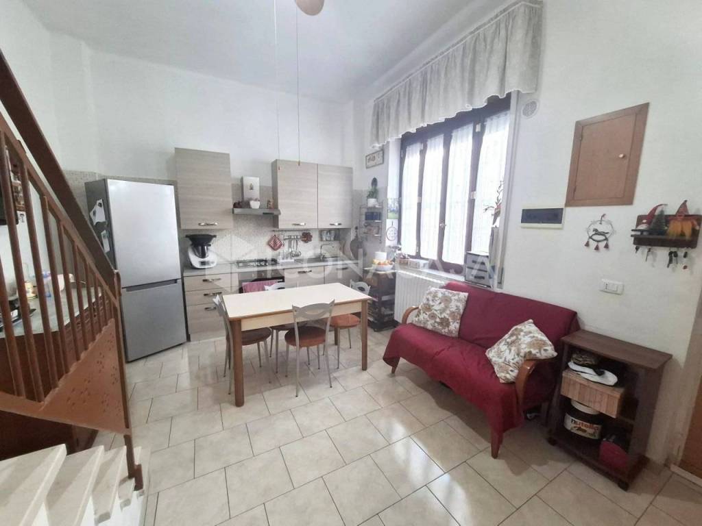 Casa indipendente a Adelfia in Via Don Cataldo, 11 - Foto 4