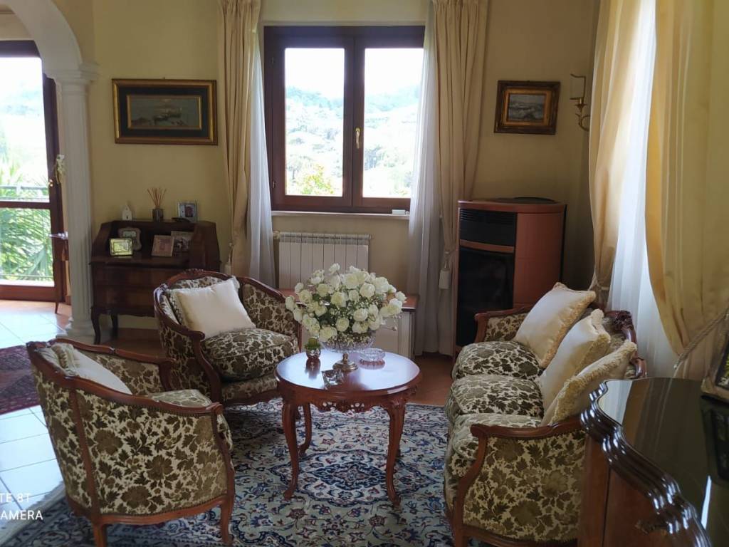 Villa a Genzano di roma in Via Aligi Saasu - Foto 2
