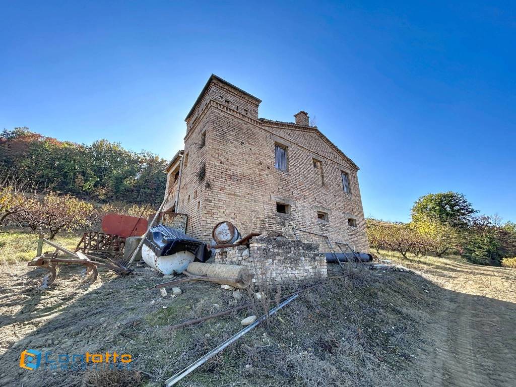 Rustico / casale a Montalto delle marche in Contrada Sant'Emidio - Foto 4