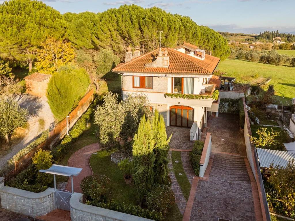 Villa a Vinci in Via Palmiro Togliatti - Foto 2