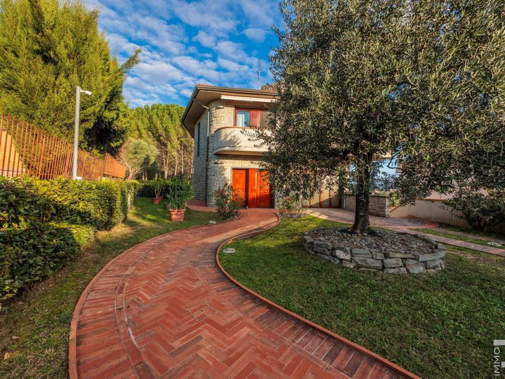 Villa a Vinci in Via Palmiro Togliatti - Foto 3