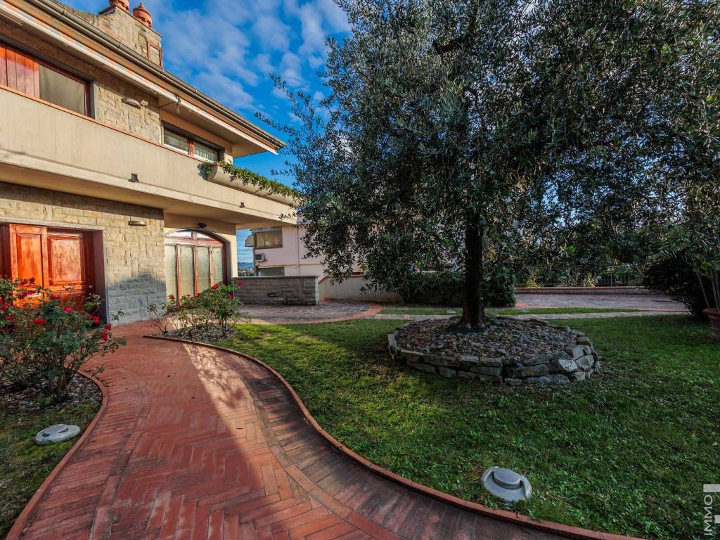 Villa a Vinci in Via Palmiro Togliatti - Foto 4
