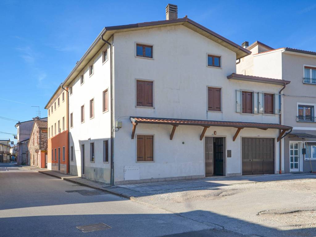 Villa a Thiene in Via Dante Alighieri - Foto 2