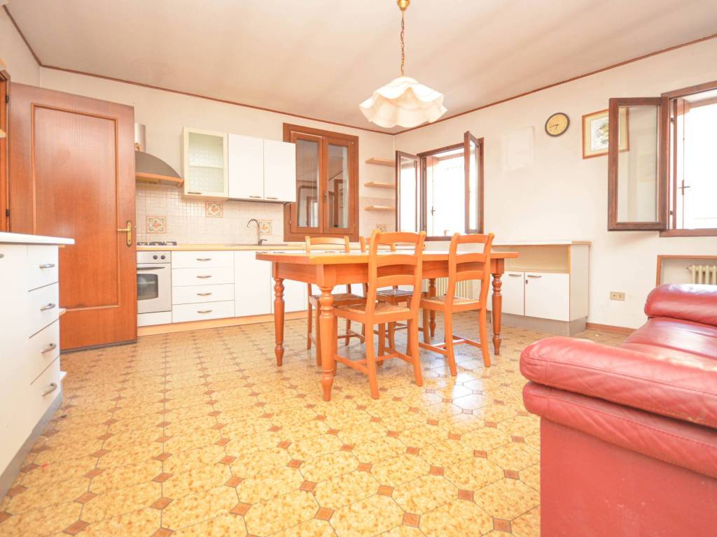 Villa a Thiene in Via Dante Alighieri - Foto 4