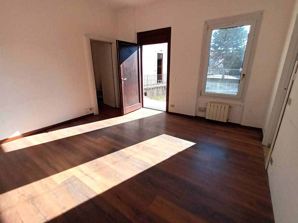 Appartamento a Induno olona in Via Bruno Jamoretti, 126 - Foto 2