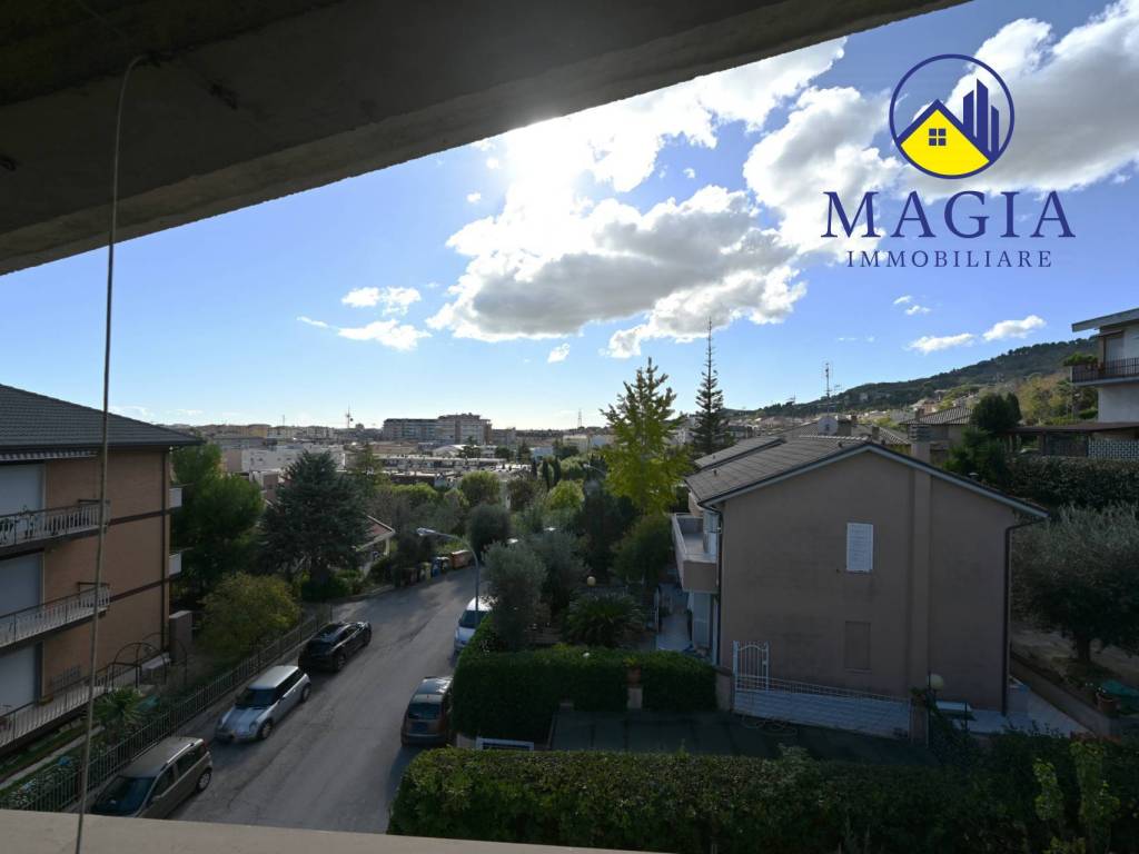 Attico / mansarda a San benedetto del tronto in Via P.S. Damiani, 1 - Foto 3