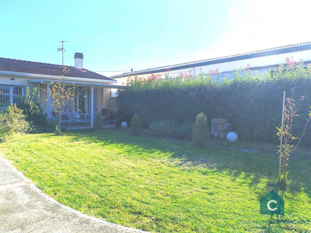 Casa indipendente a Prato in Via Traversa il Crocifisso - Foto 4