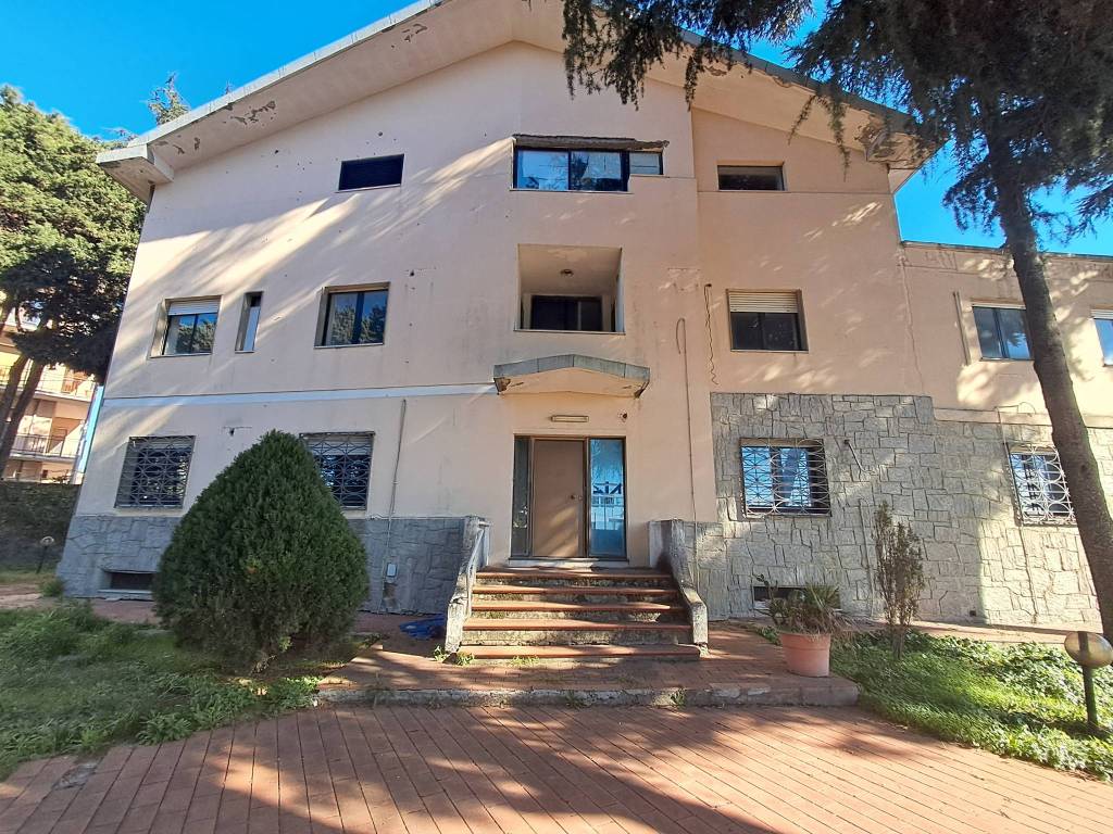 Palazzo / stabile a Catanzaro in Via Gioacchino da Fiore - Foto 2