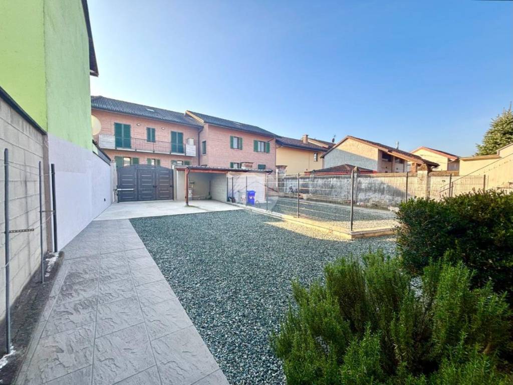 Appartamento a Castagnole piemonte in Via Trento - Foto 5