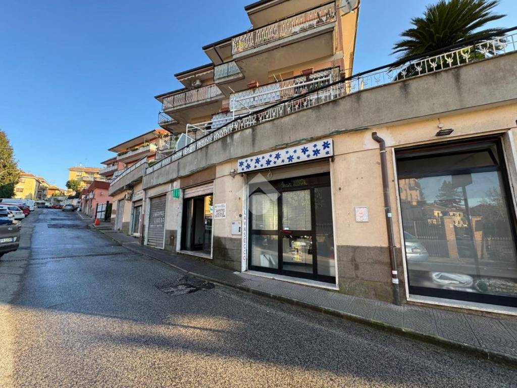 Immobile a Genzano di roma in Via Sardegna, 29 - Foto 3