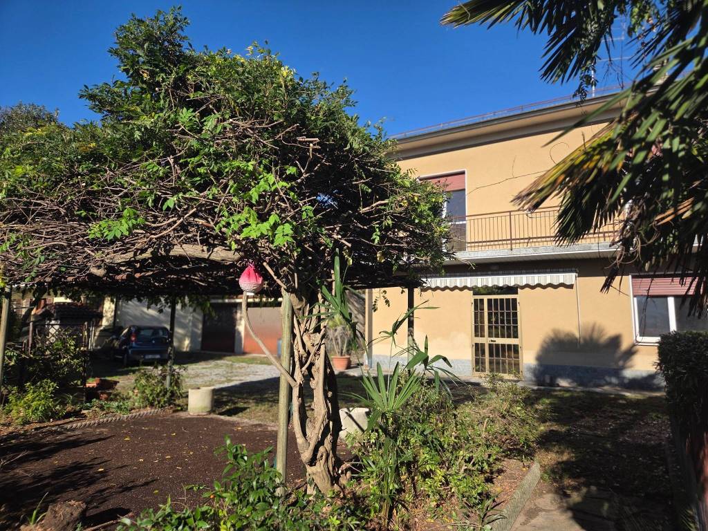 Casa indipendente a Cadrezzate con osmate in Via Rimembranze, 61 - Foto 5