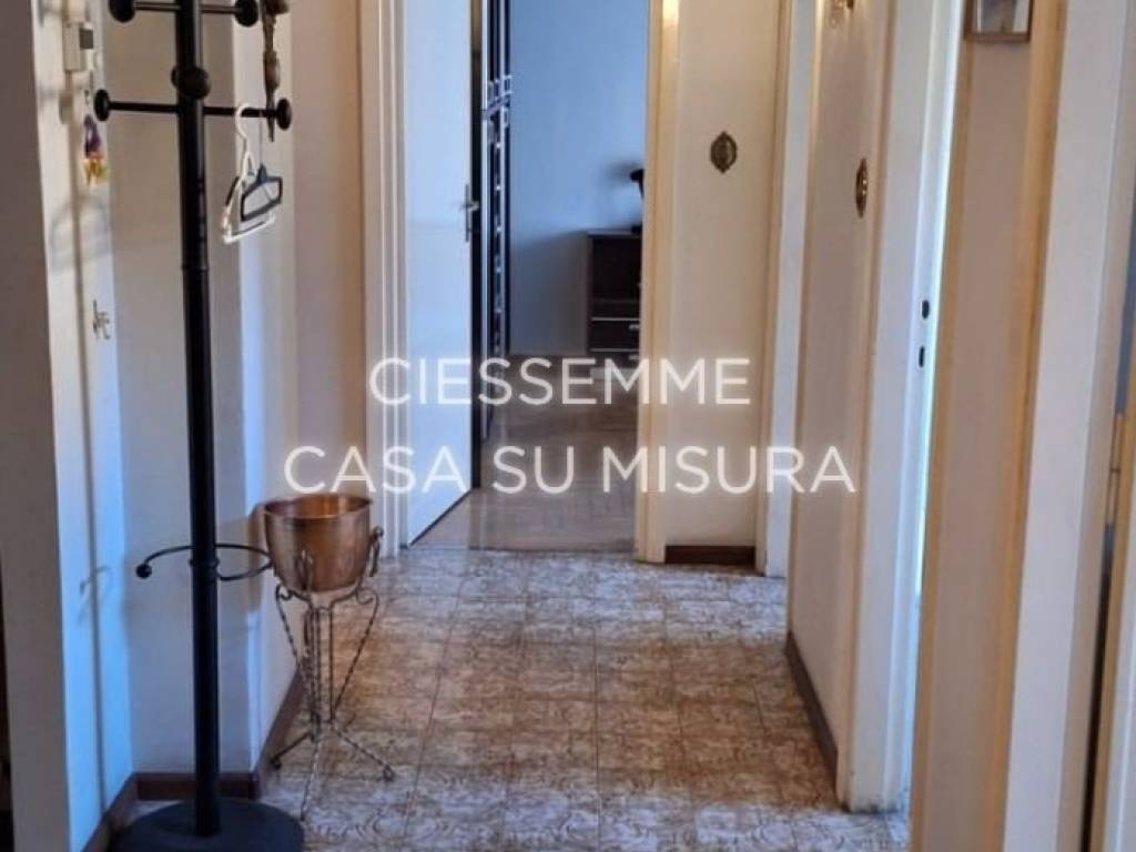Appartamento a Trieste in Via Antonio Baiamonti, 42 - Foto 2
