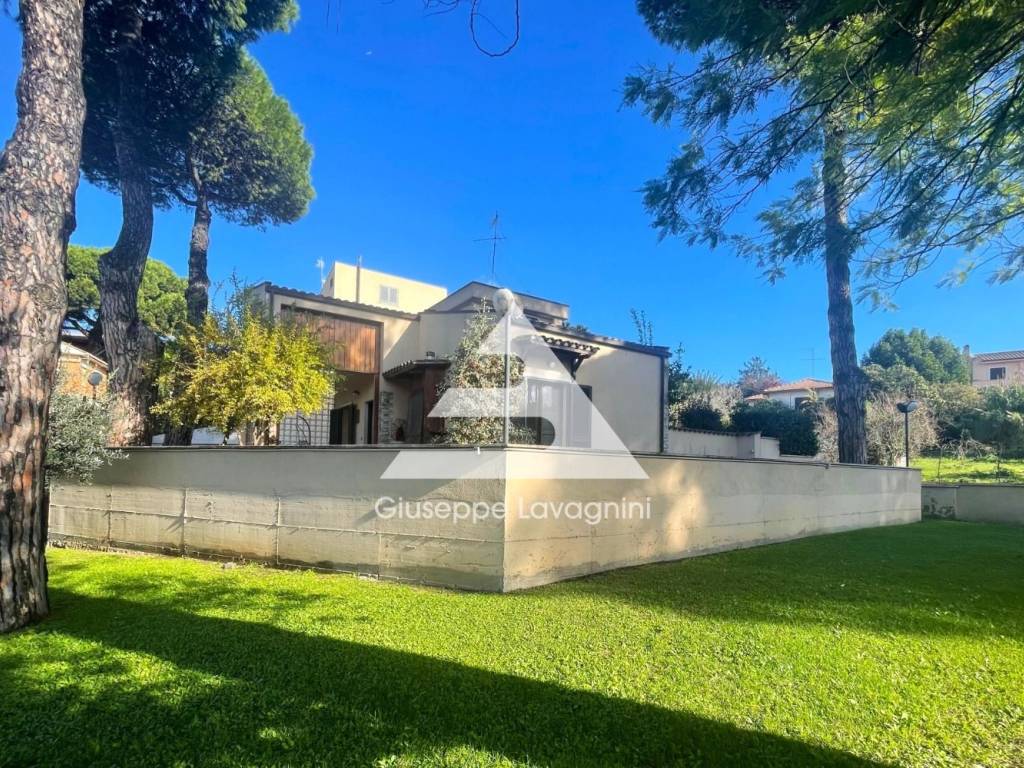 Villa a Albano laziale in Via Mastro di casa, 14 - Foto 2