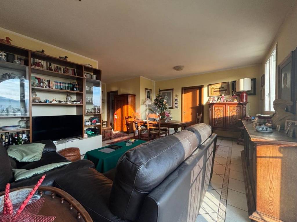 Appartamento a Sarzana in Via 25 Aprile - Foto 2