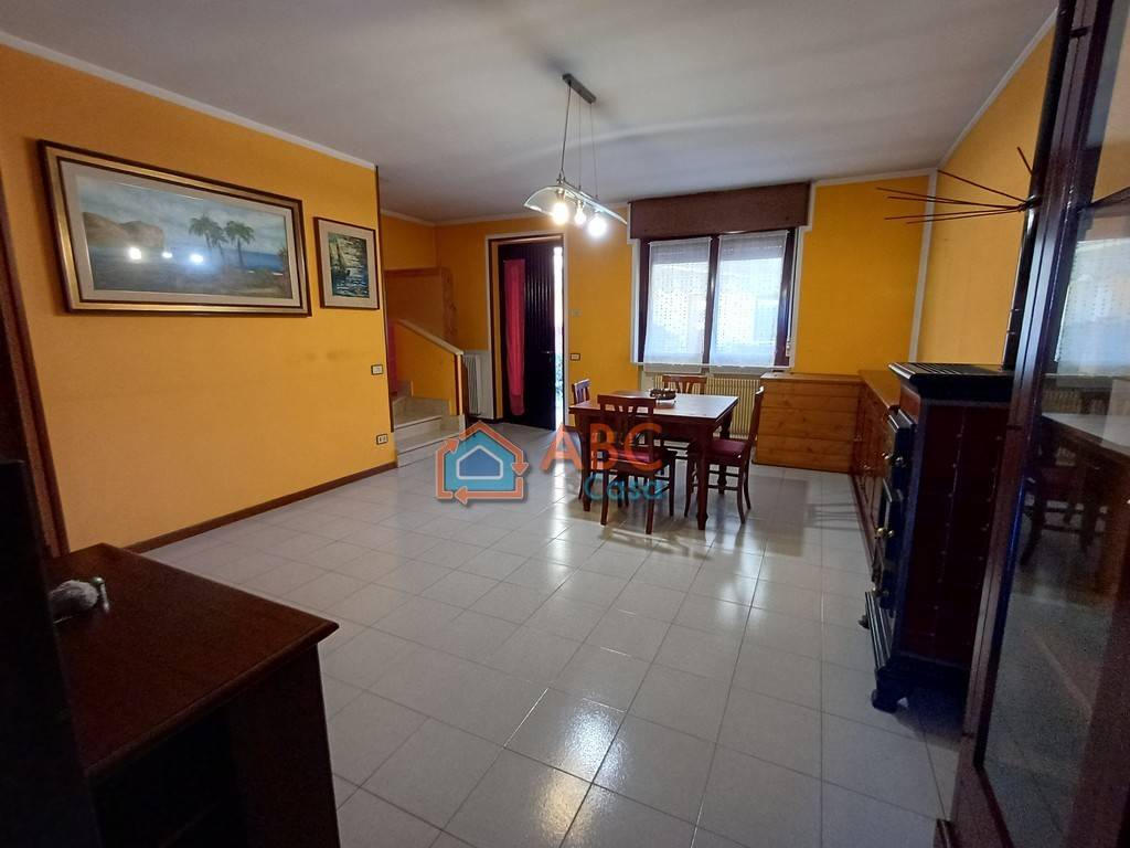 Villetta a schiera a Montecchio maggiore in Via Tecchio - Foto 2